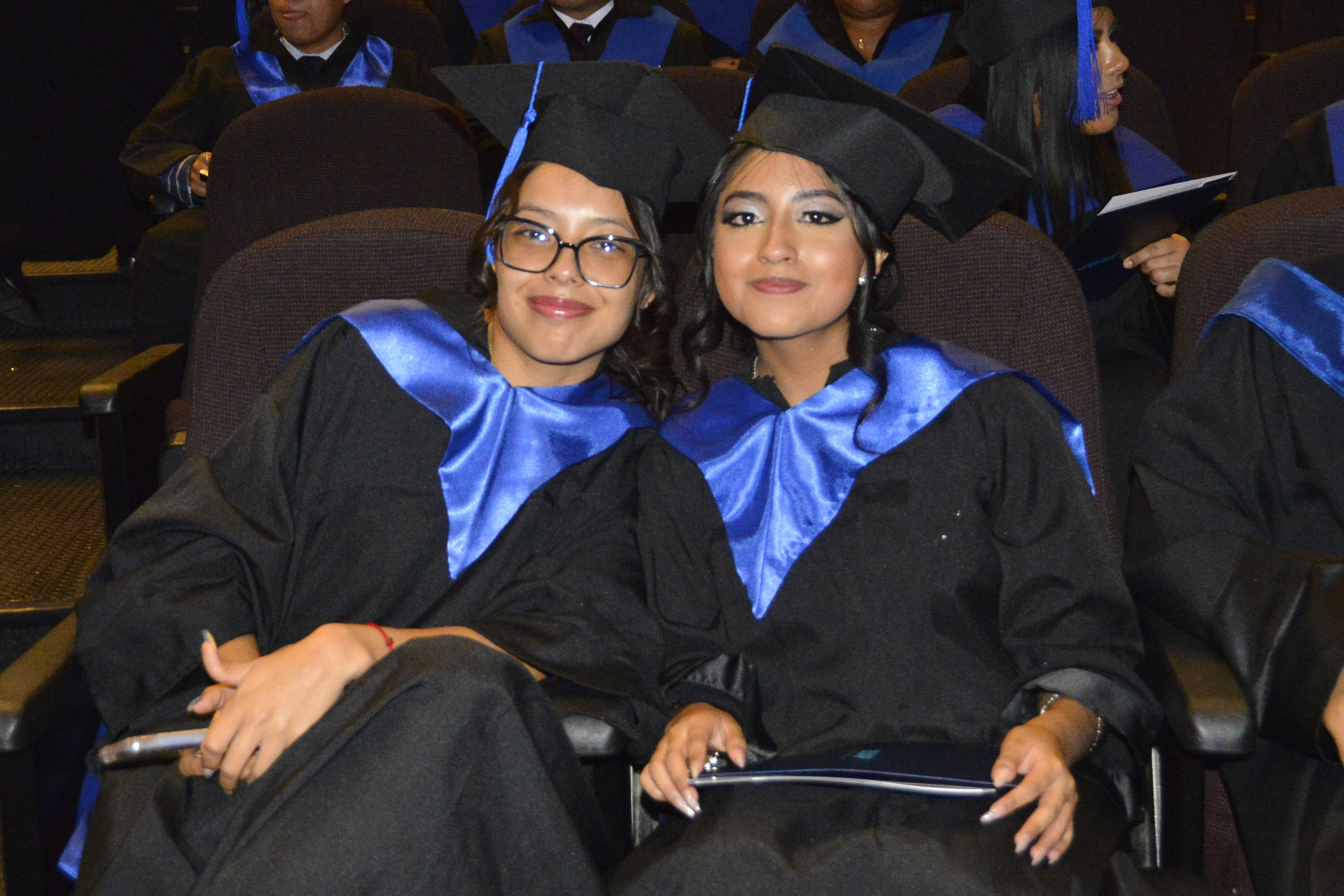 Se Gradúan Alumnos De La Preparatoria Alfonso Calderón Moreno Y Del ...